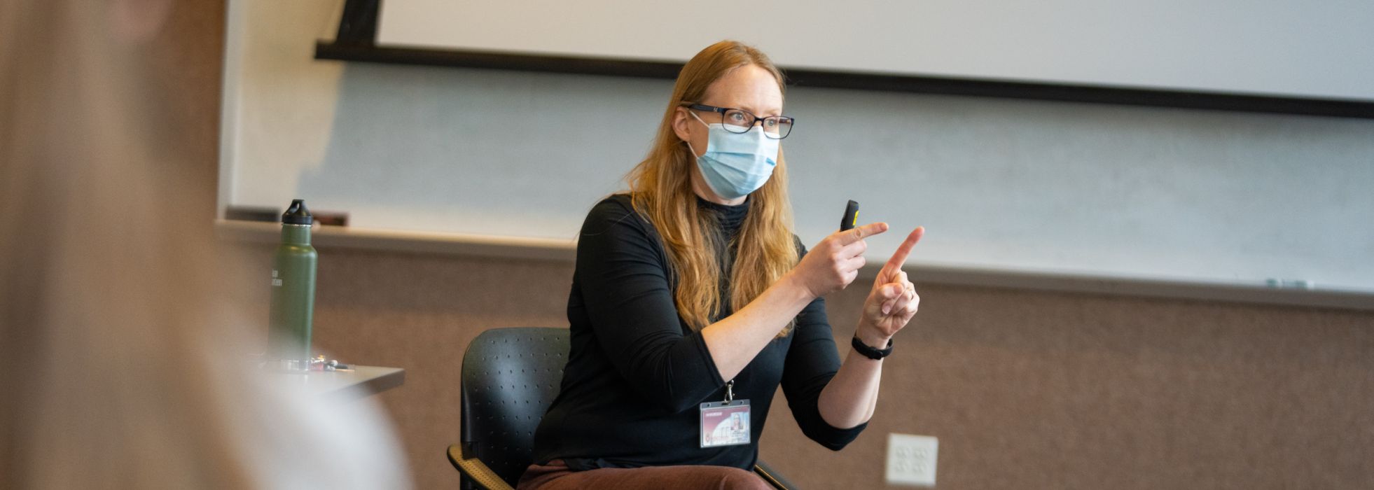 Dr. Amy Zelenski leading a WeTalk session for internal medicine residents.