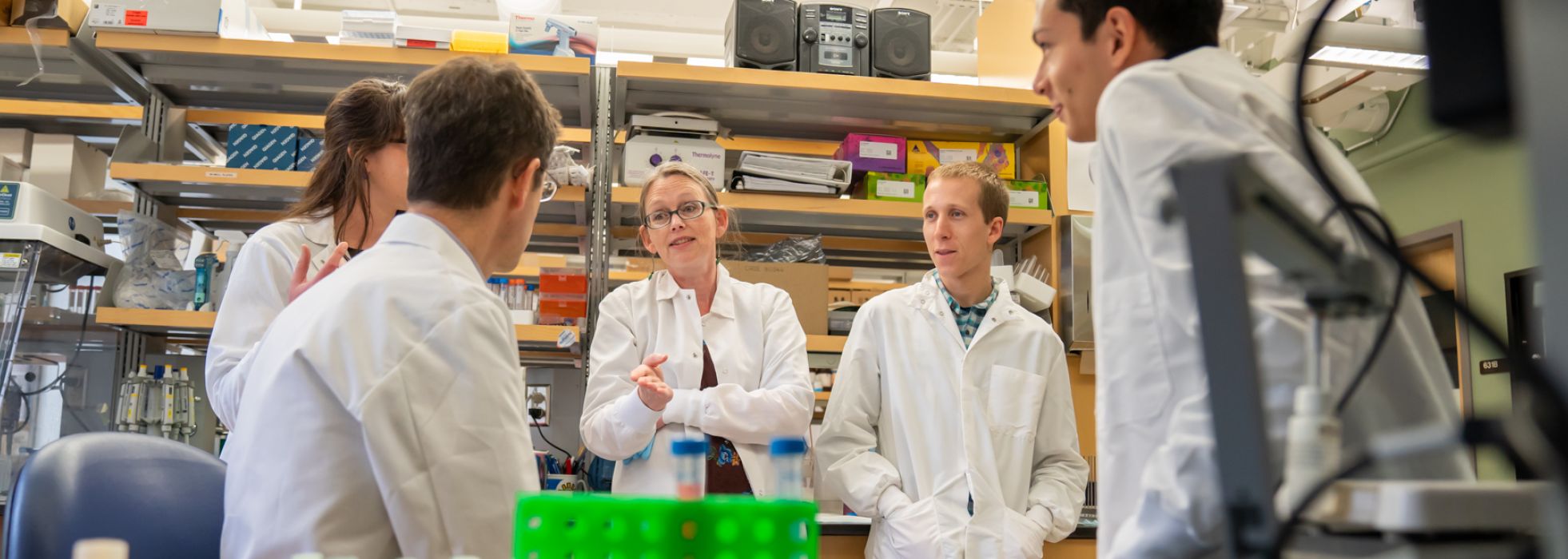 Dr. Rozalyn Anderson and team in the lab