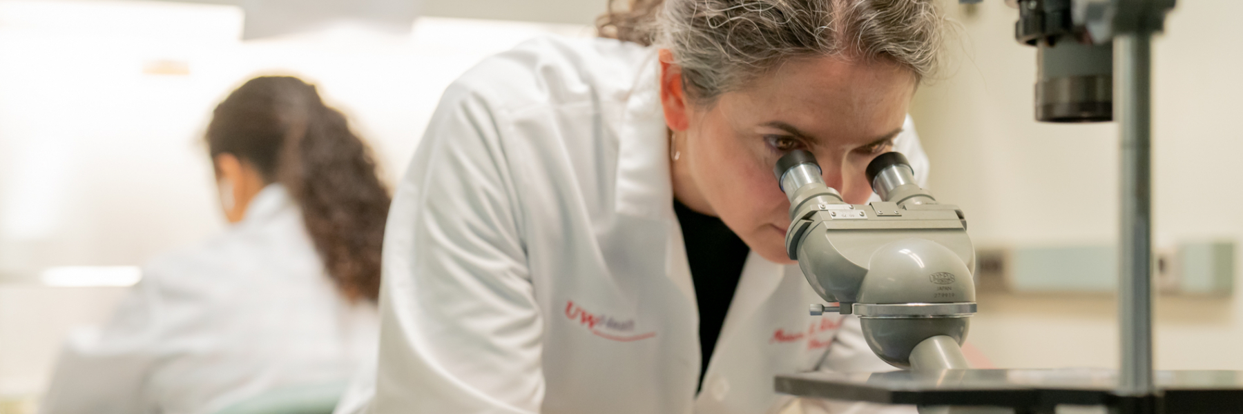 photo of Dr. Miriam Shelef, Rheumatology, in the lab