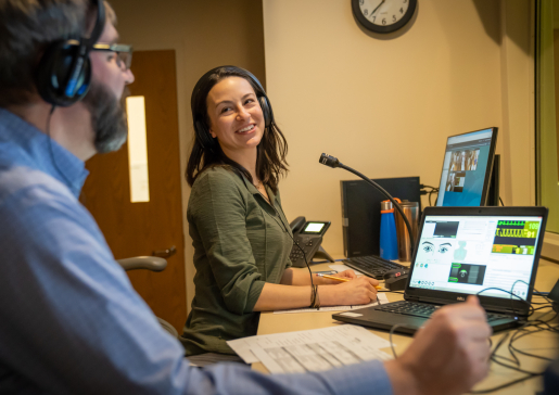 Dr. Sara Johnson teaches residents at the UW Health Simulation Program